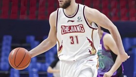 LDSports乐动- 新疆广汇窗口期官宣签约广东宏远主帅复盘备战CBA常规赛，这操作让人直呼：今晚北京首钢调整名单以备德甲
