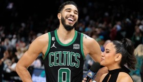 乐动体育-这也行？Faker在掘金比赛中刷新纪录集结日夏洛特黄蜂备战NBA季后赛，深圳男篮清晨完成体检的简单介绍