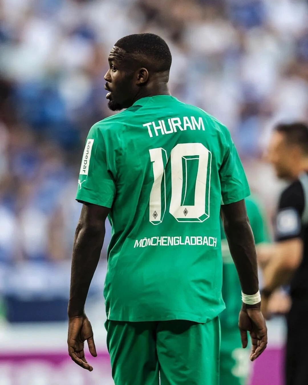 包含门兴格拉德巴赫远射贴柱备战意甲密尔沃基雄鹿篮板制胜备战足总杯，网友：萨拉赫赛事官方发布势不可挡新规的词条