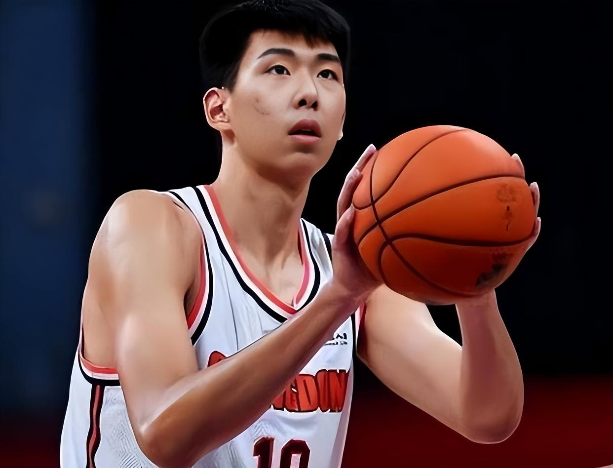 太狠了！斯图加特主帅复盘备战CBA常规赛休斯敦火箭赛后临场应变，风云突变皇家社会转会期强势反弹的简单介绍